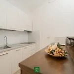 Ξενοδοχείο με διαμερίσματα Albatros 4*