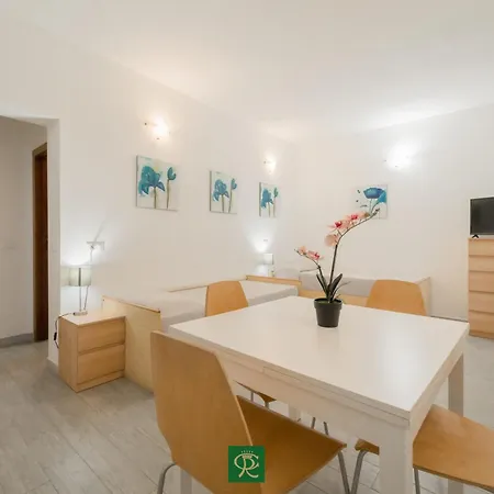 Albatros Aparthotel