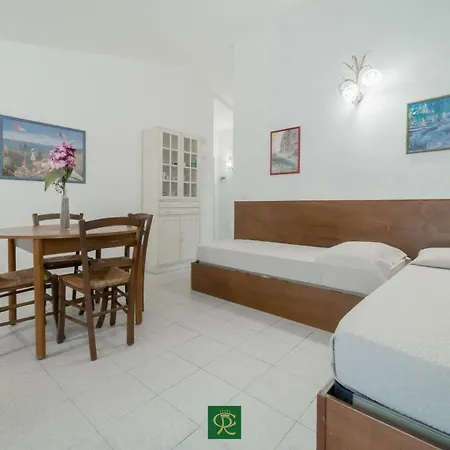 Albatros Aparthotel 4*